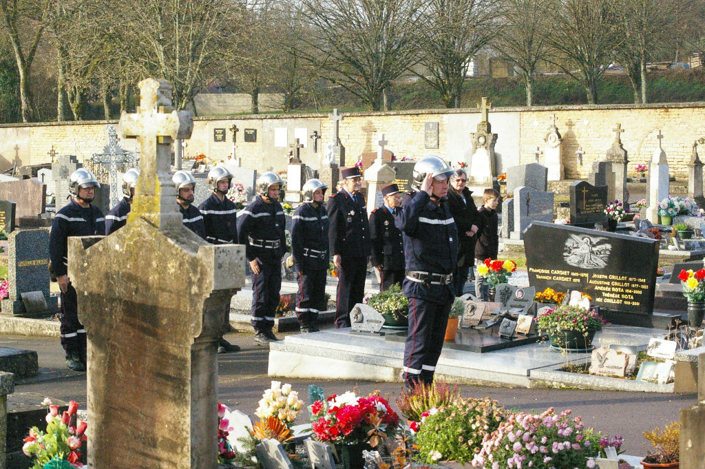 6 Dcembre 2015 - Homage aux pompiers dcds - 2